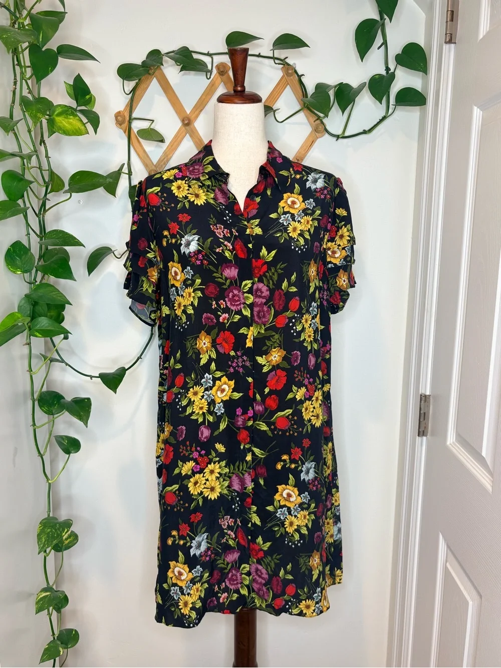 ALICE & OLIVIA Western Floral Silk Dress - Picture 2 of 9
